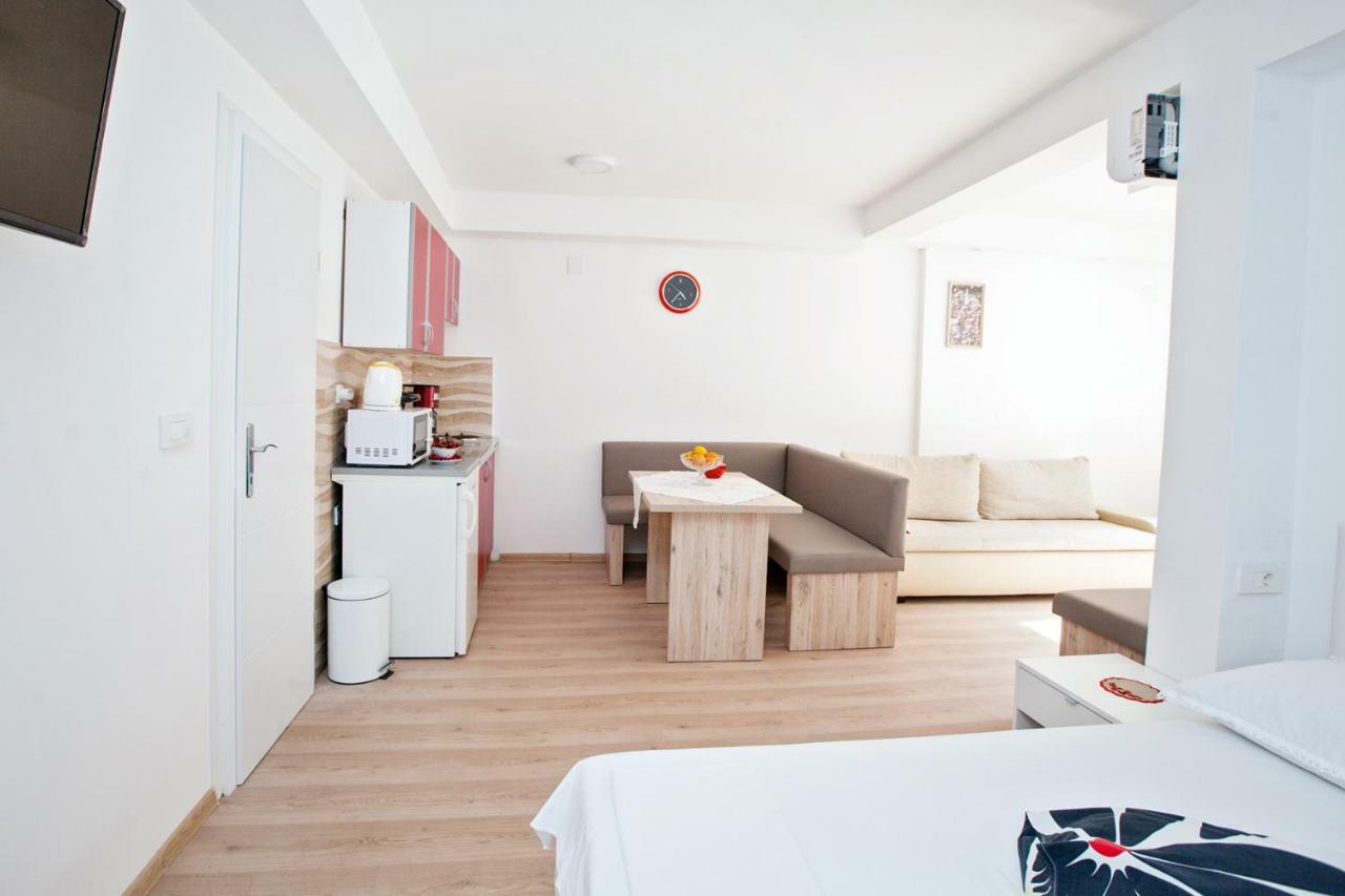 The Garden Rooms & Suites Σπλιτ Εξωτερικό φωτογραφία