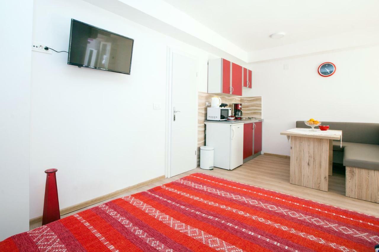 The Garden Rooms & Suites Σπλιτ Εξωτερικό φωτογραφία