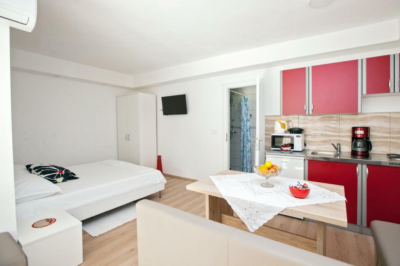 The Garden Rooms & Suites Σπλιτ Εξωτερικό φωτογραφία