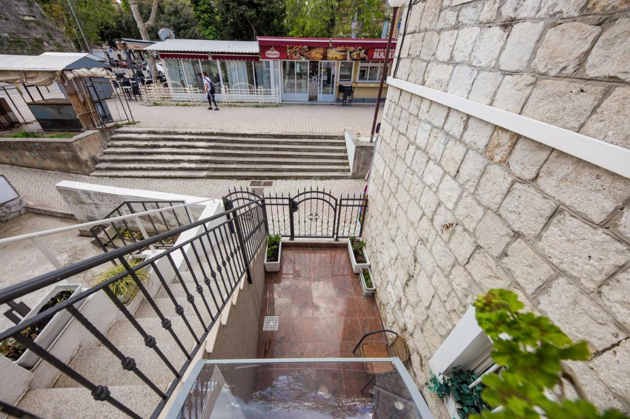 The Garden Rooms & Suites Σπλιτ Εξωτερικό φωτογραφία